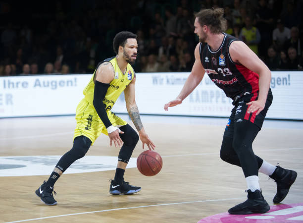 亚马尔在西 亚马尔在西